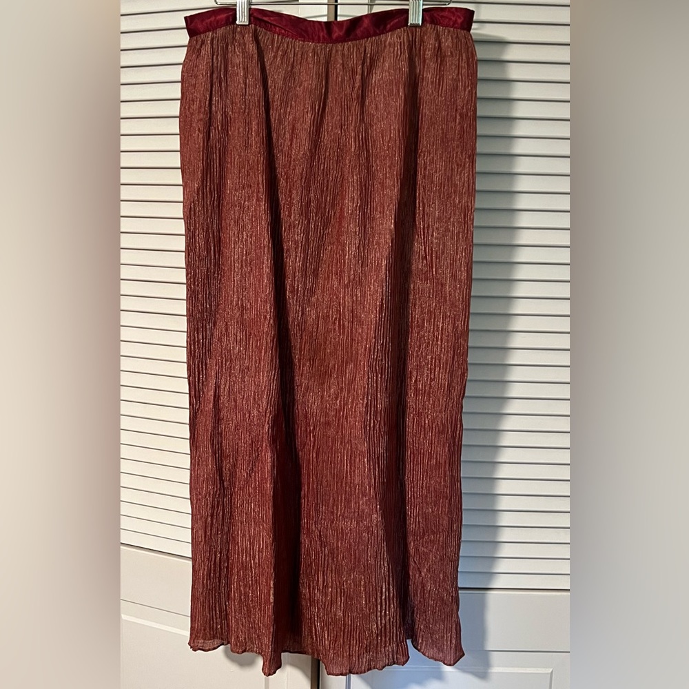 Vintage River Art Silk lined skirt size 14 metallic maxi